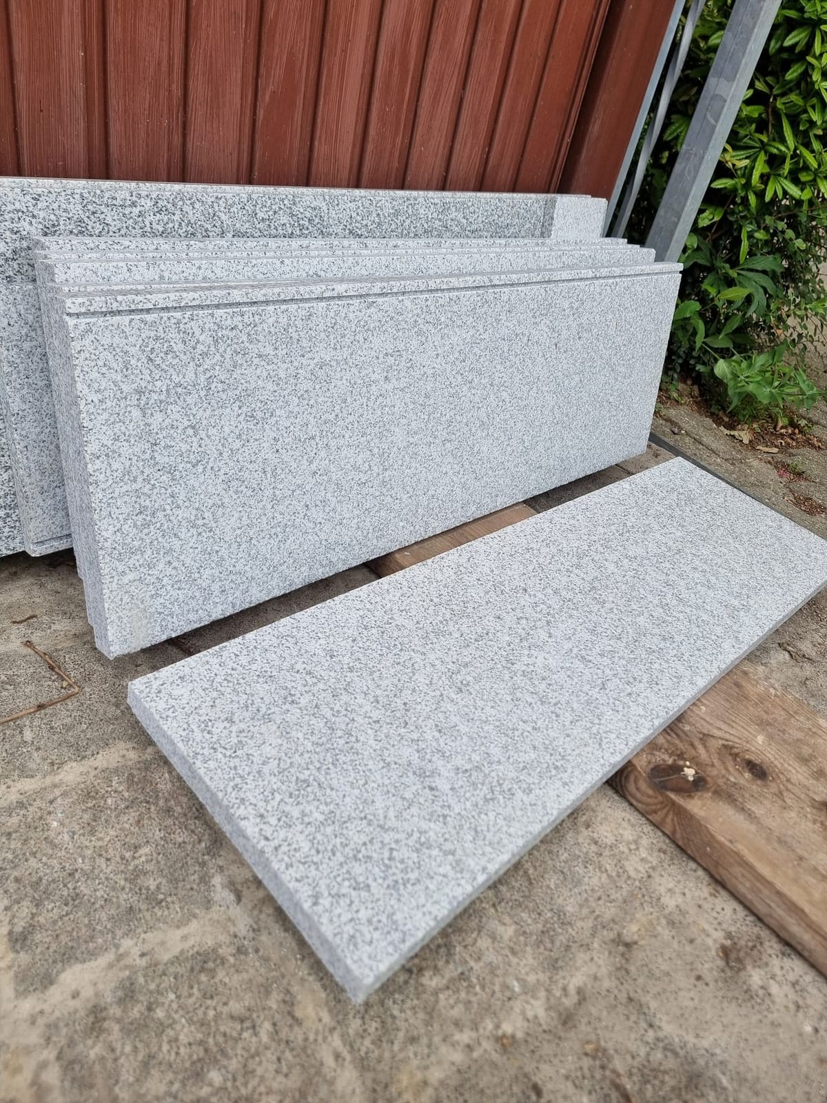 Fensterbänke und Außentreppen 10