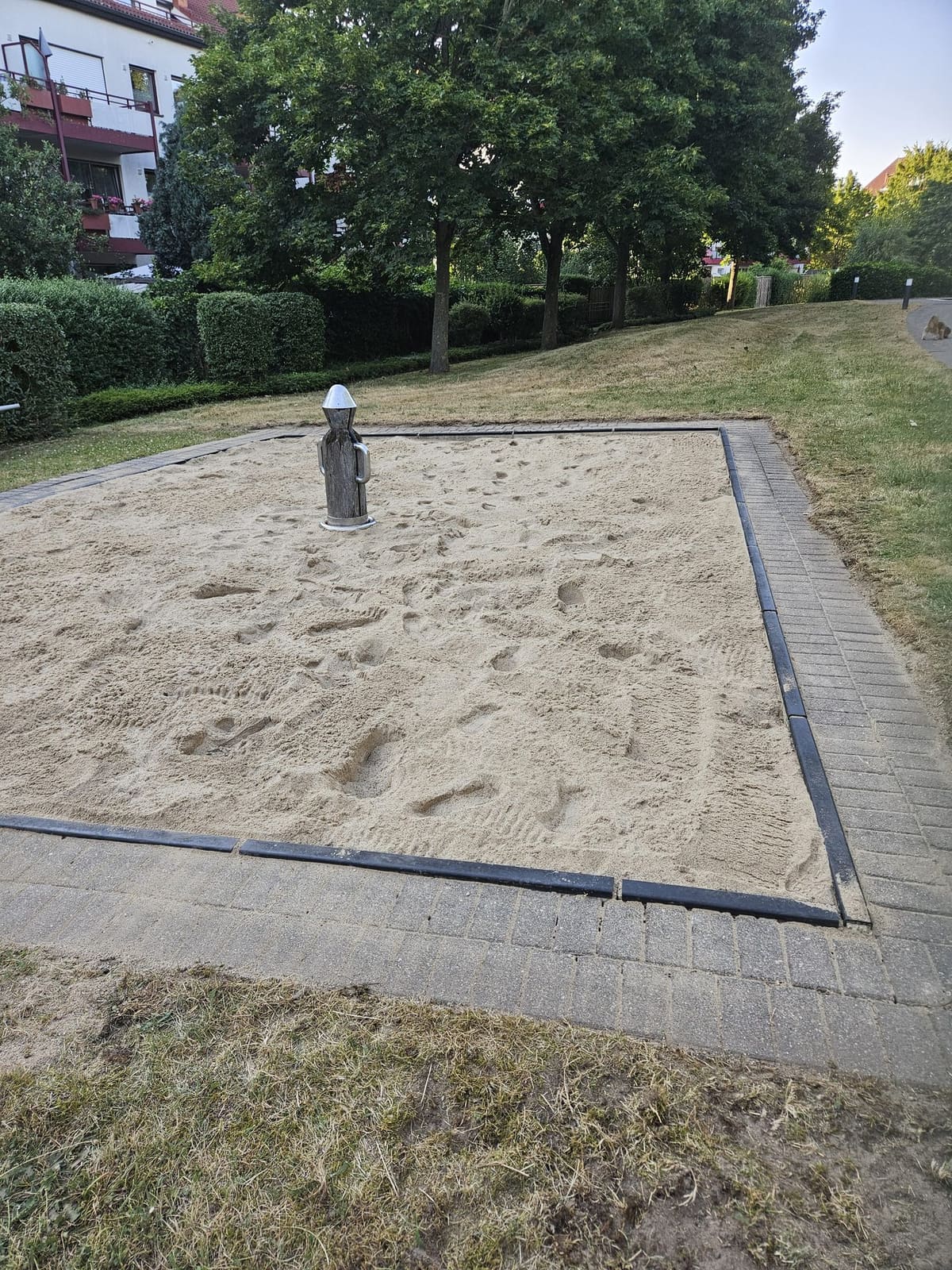 Sandkastenbau und -sanierung