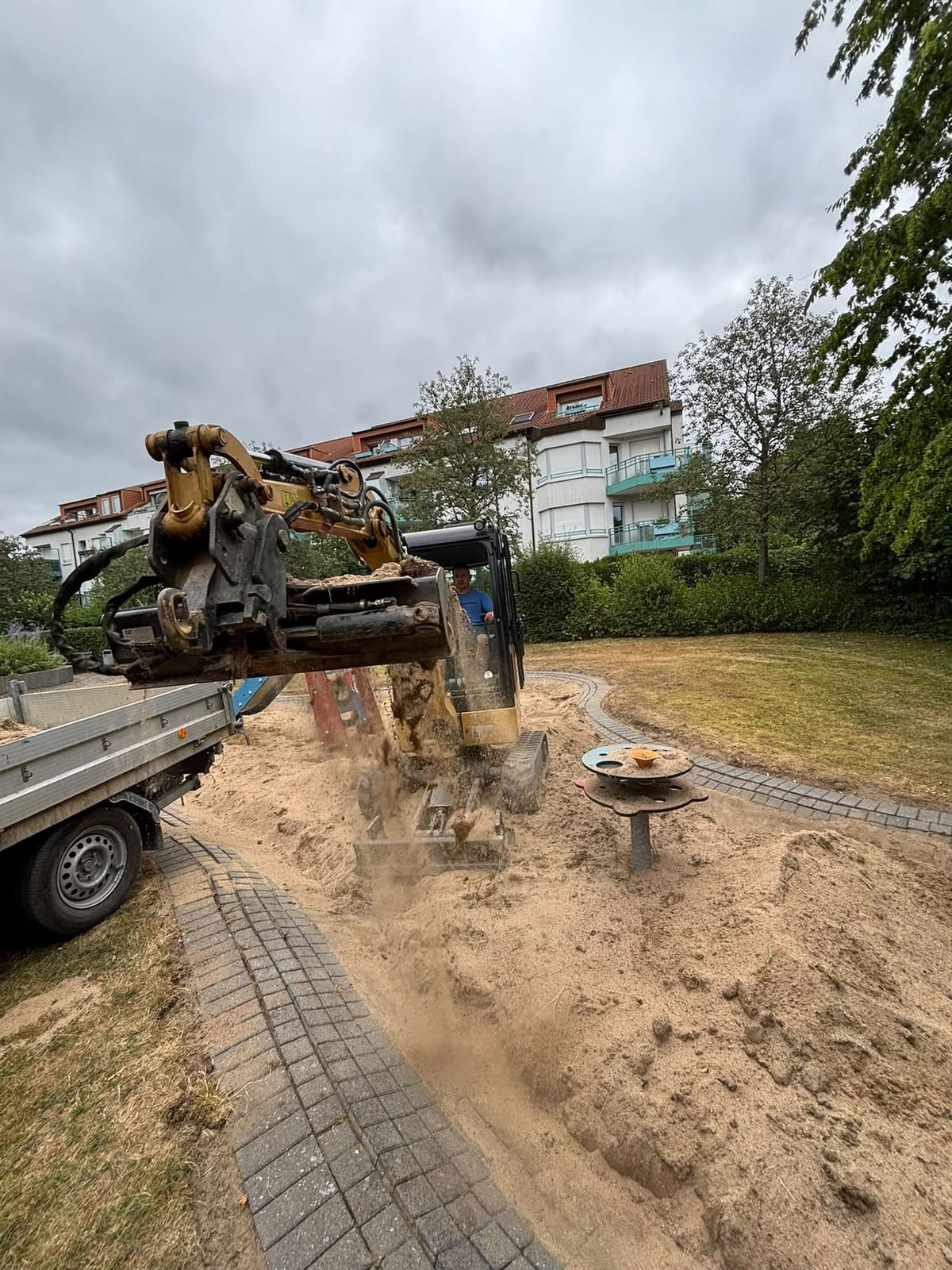 Sandkastenbau und -sanierung 26