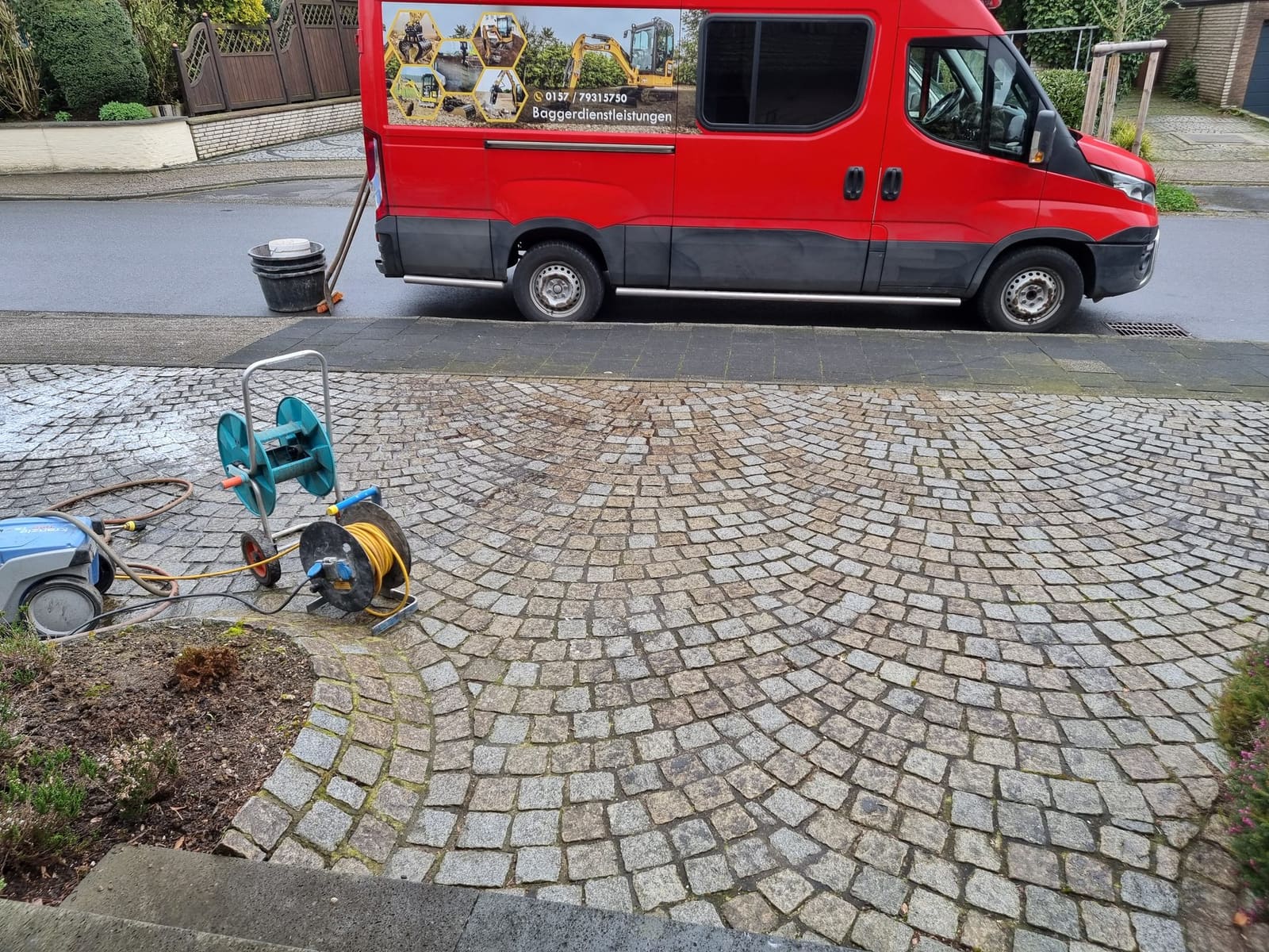 Terrassen- und Pflasterreinigung 17