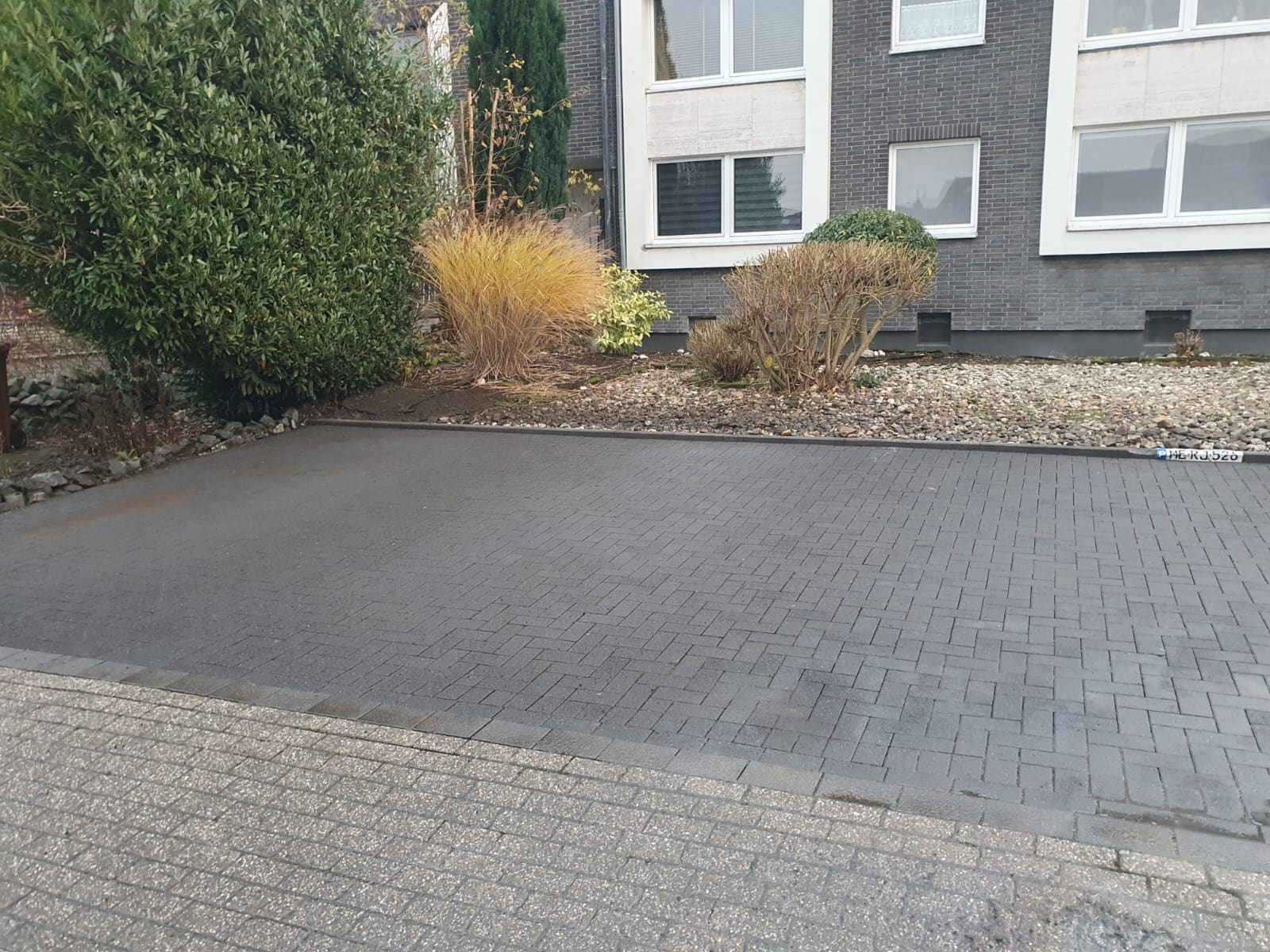 Terrassen- und Pflasterreinigung 57